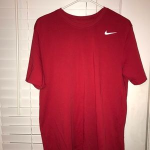 Men’s Nike shirt